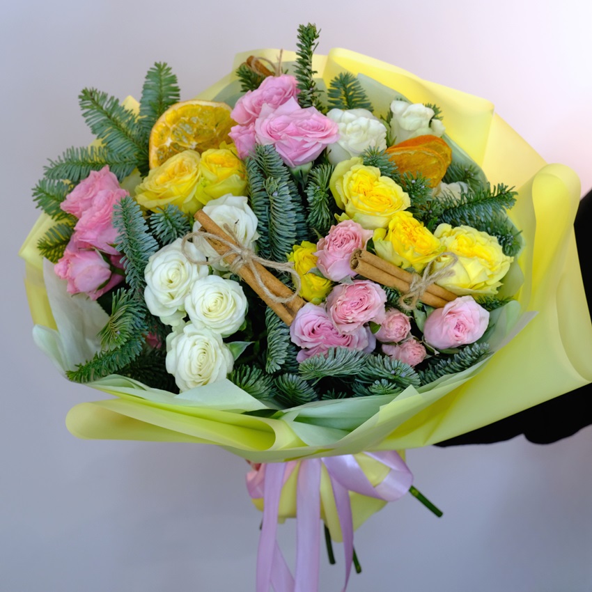 Кустовые розы и нобилис