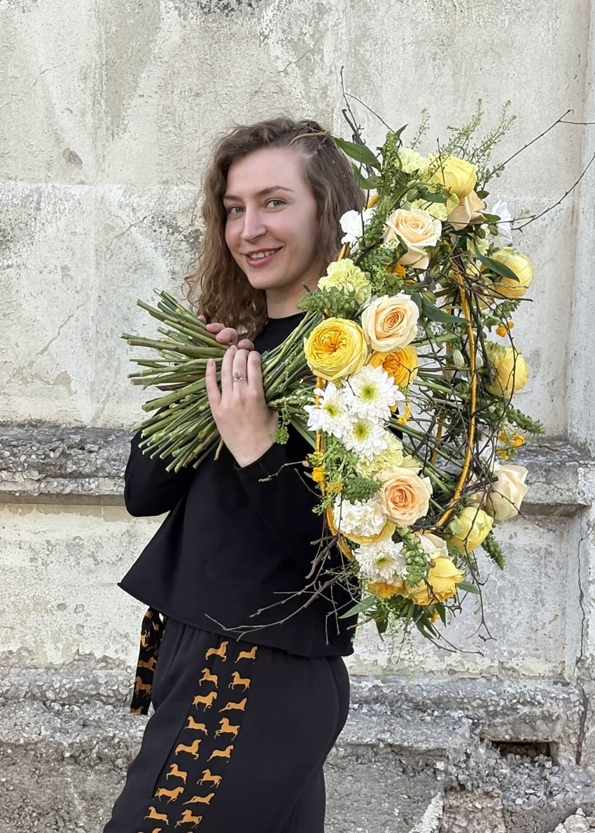 Креативный букет с открытым центром "Яркое поздравление"