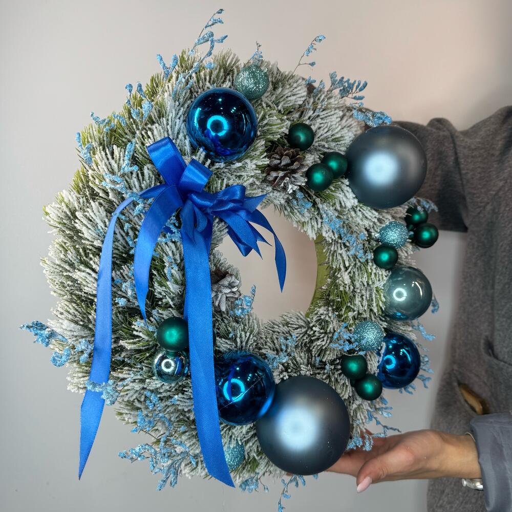 Новогодний венок в сине-бирюзовых оттенках (искусственный)