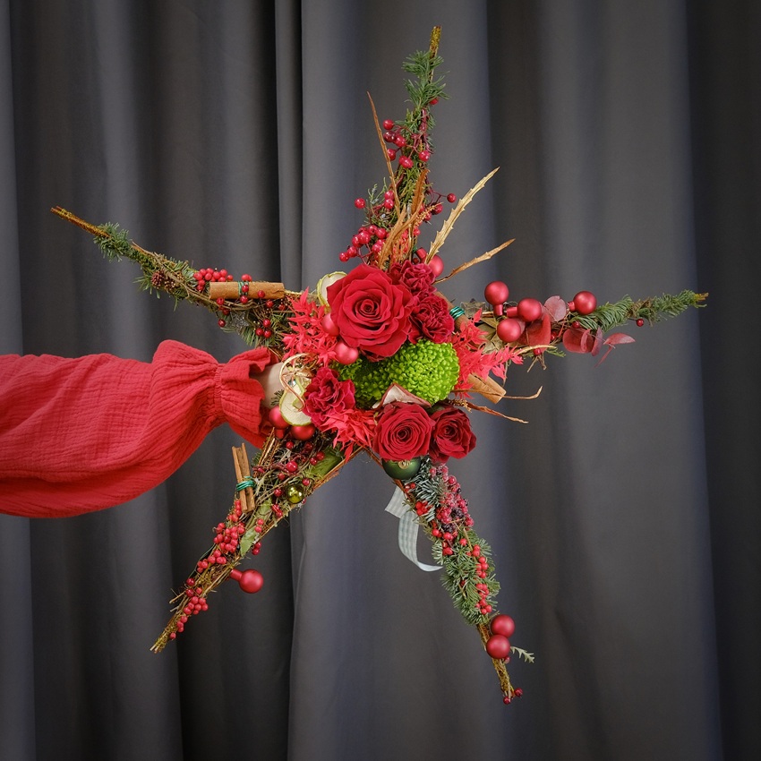 Авторский новогодний букет в форме Звезды с ароматом корицы❄️