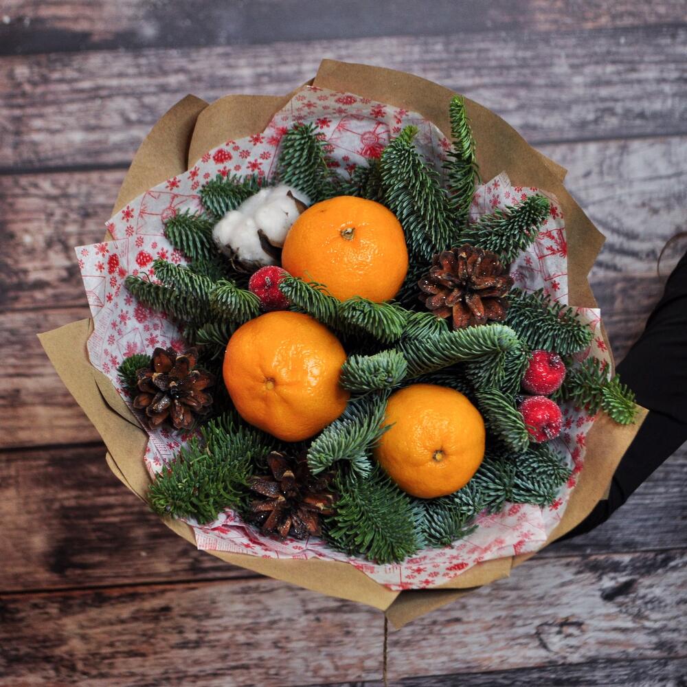 Букет с нобилисом и зимним декором «Новый год»