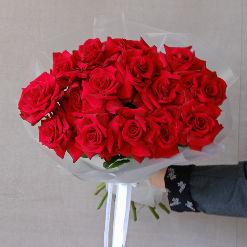 Роскошные французские розы, 15 штук