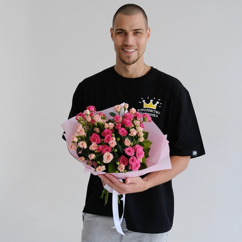 Кустовые розы, 11 штучек с зеленью