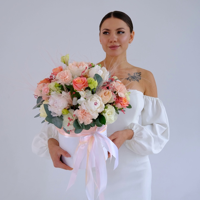 Комната цветов! Белые пионы и розы. Удиви её!