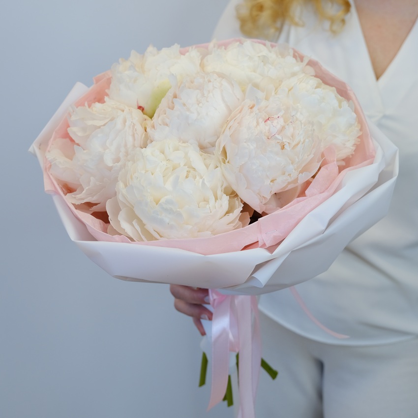 Белые пионы, 7 штучек