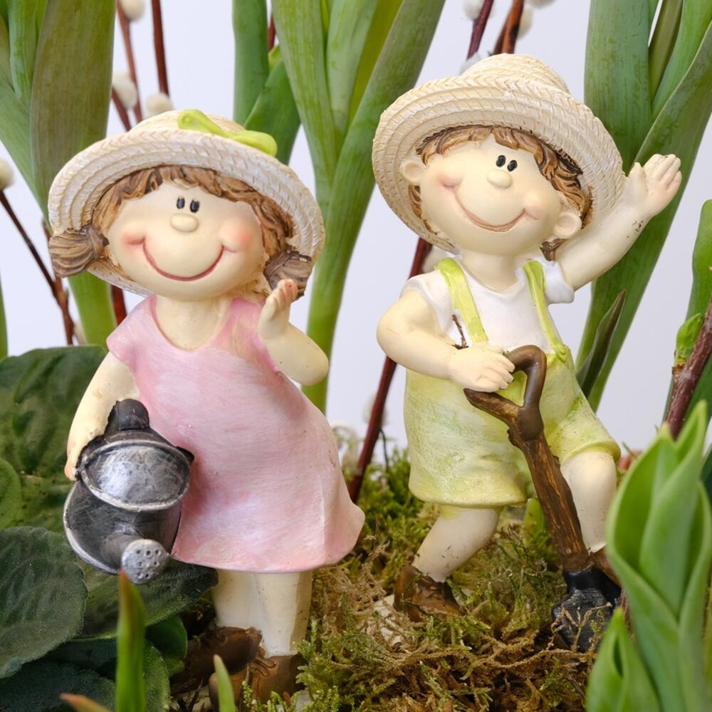 Букет на пасху! Луковичные тюльпаны, фиалка и верба в корзинке с сувенирами