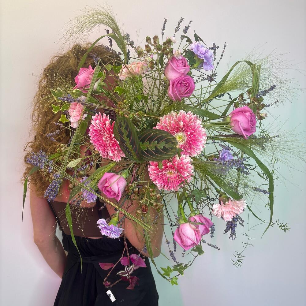 Креативный летний букет на каркасе "Лавандовые сны"