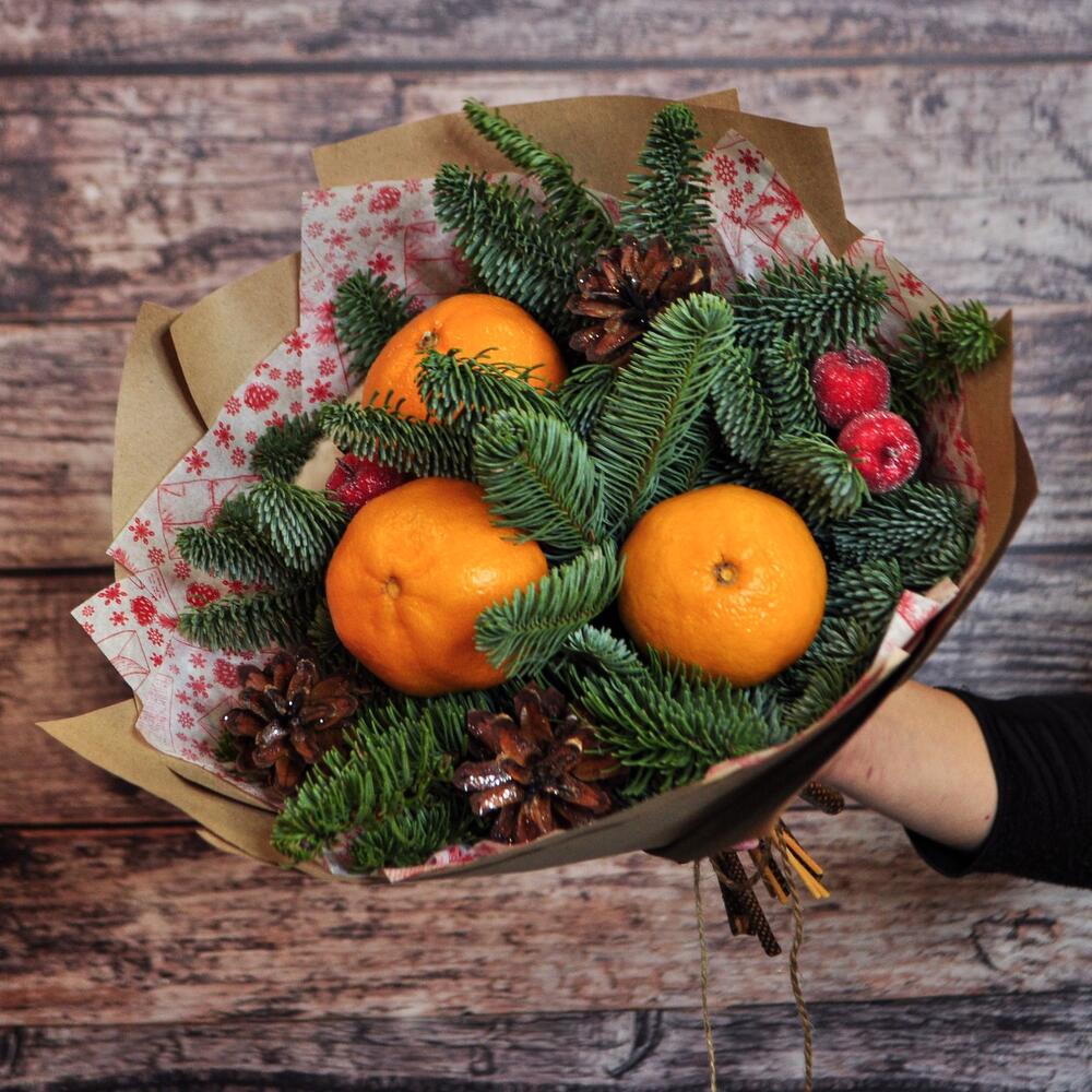 Букет с нобилисом и зимним декором «Новый год»