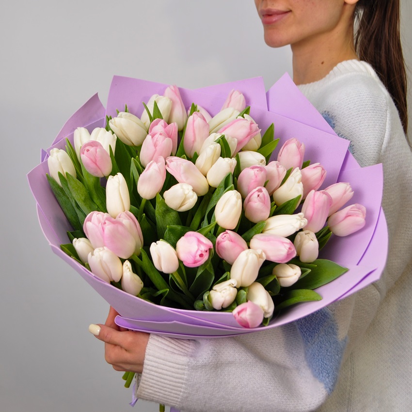 51 тюльпан - Микс Нежности (белые и розовые)
