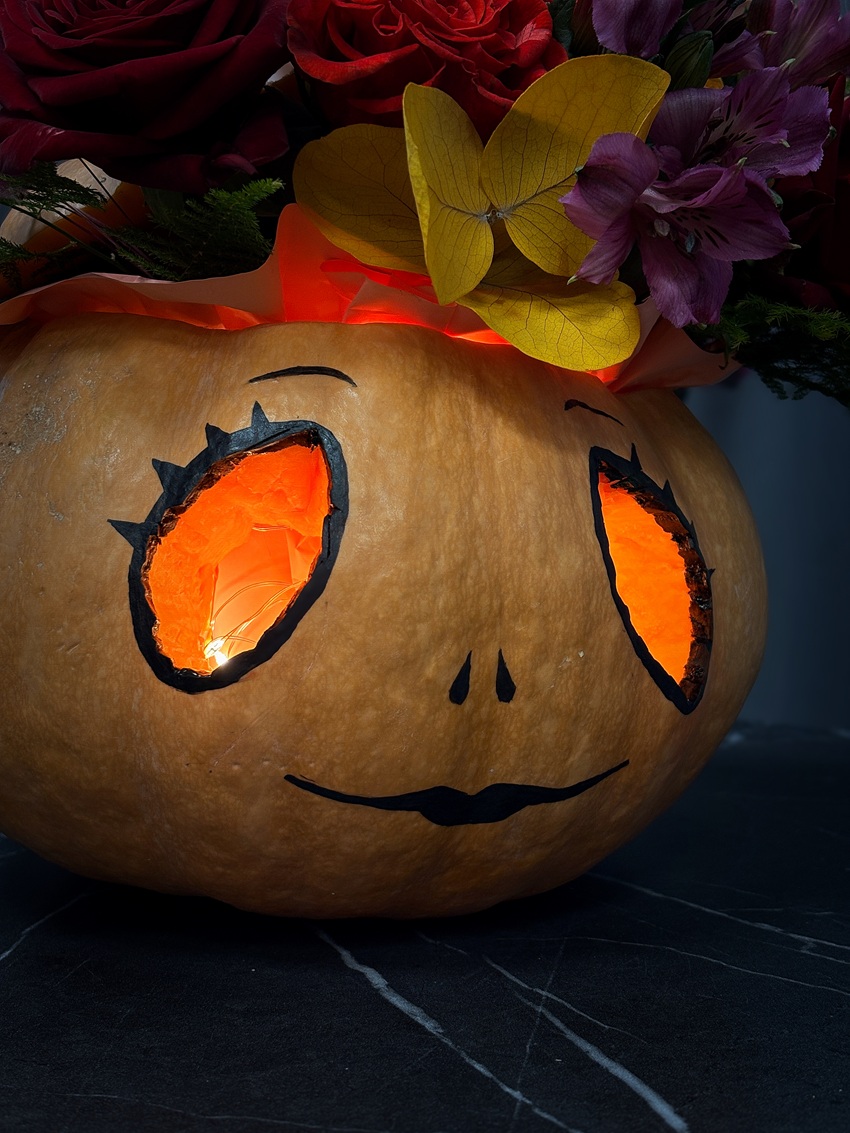 Цветы в тыкве с подсветкой! Цветочная тыква с розами