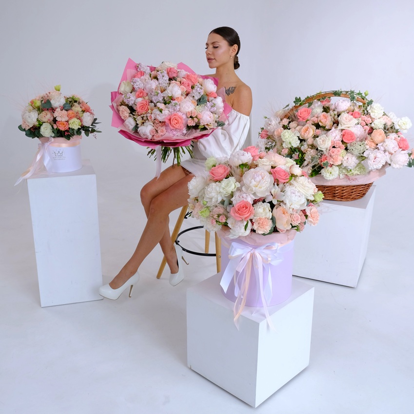 Комната цветов! Белые пионы и розы. Удиви её!