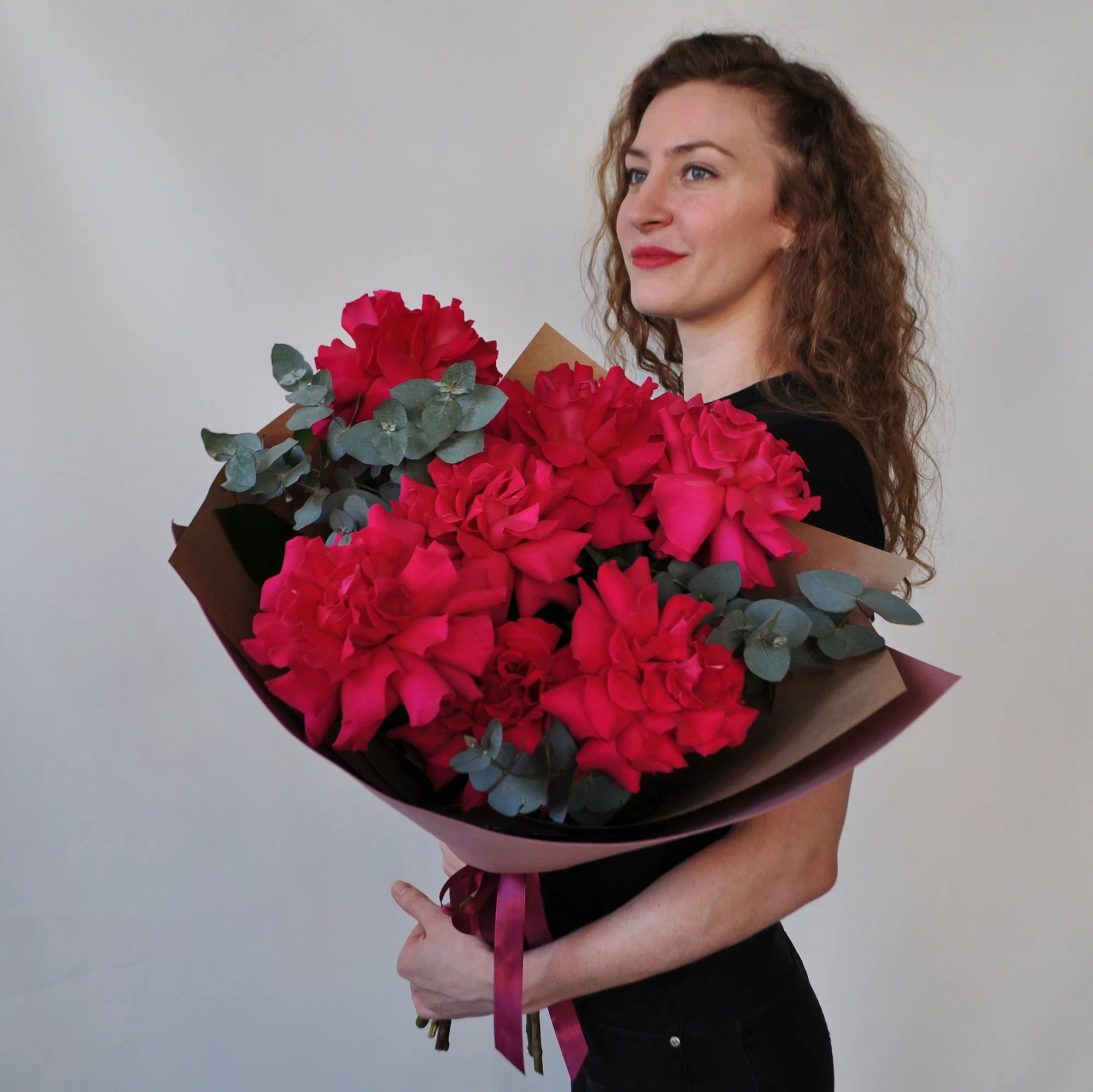 Мега необычные!!! Французские розы с эвкалиптом, 7 штучек букет для любимой