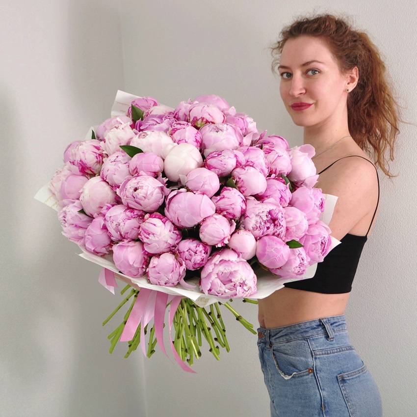 51 пион Сара Бернар (крупные пионы)