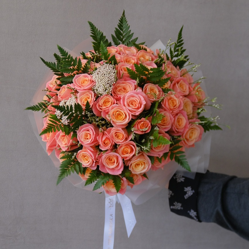 Волшебные персиковые розы, 59 штучек