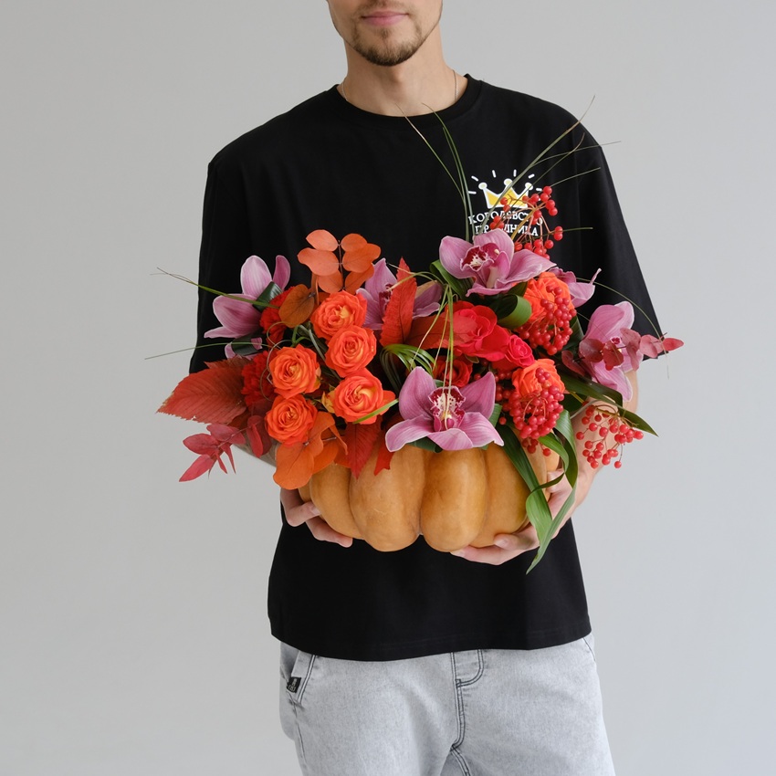 Цветы в тыкве! Тыква с орхидеями, розами и калиной