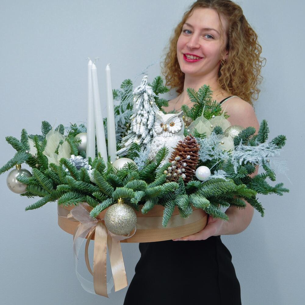 Новогодняя композиция из нобилиса со свечами «Сова из Сказки»