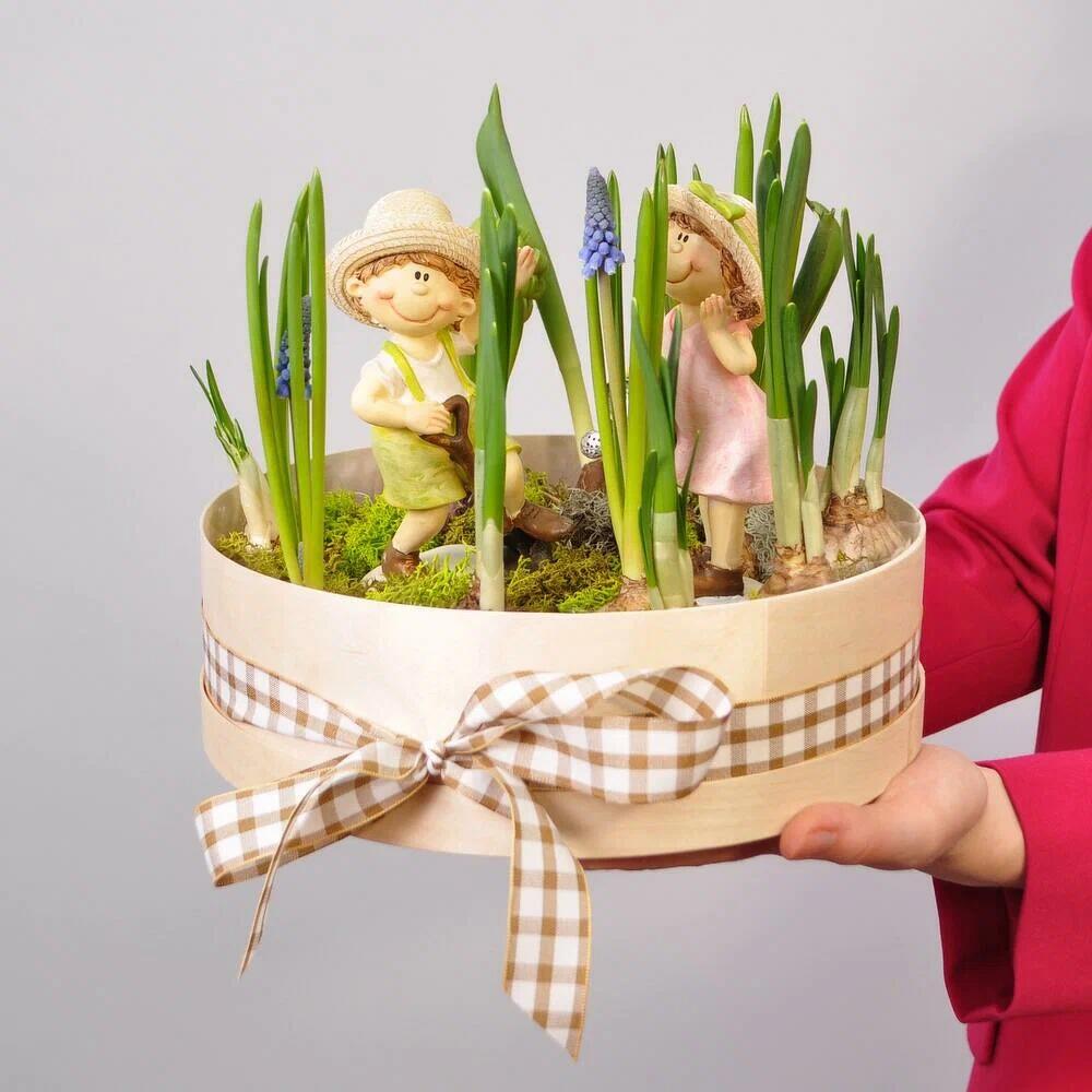 Садик с первоцветами: крокусы, мускари, нарциссы "Малыши в Саду"