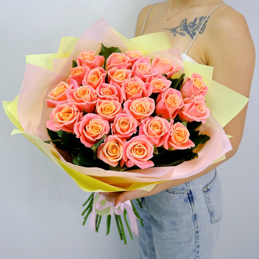 Волшебные персиковые розы 60 см, 25 штучек