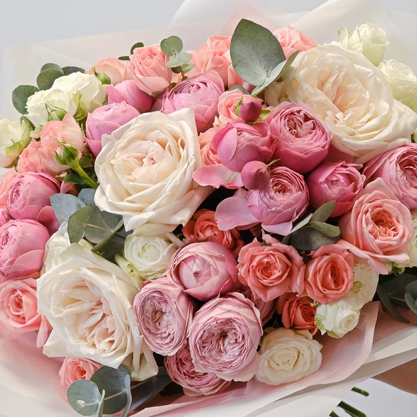 Пионовидные розы в нежном букете "Ты - моя Весна"