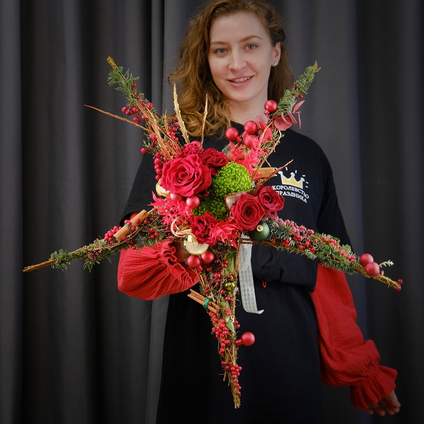 Авторский новогодний букет в форме Звезды с ароматом корицы❄️