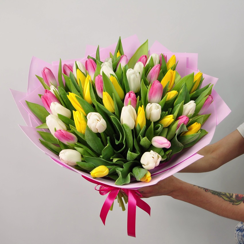 51 тюльпан - Микс Нежности (белый, желтый, розовый)