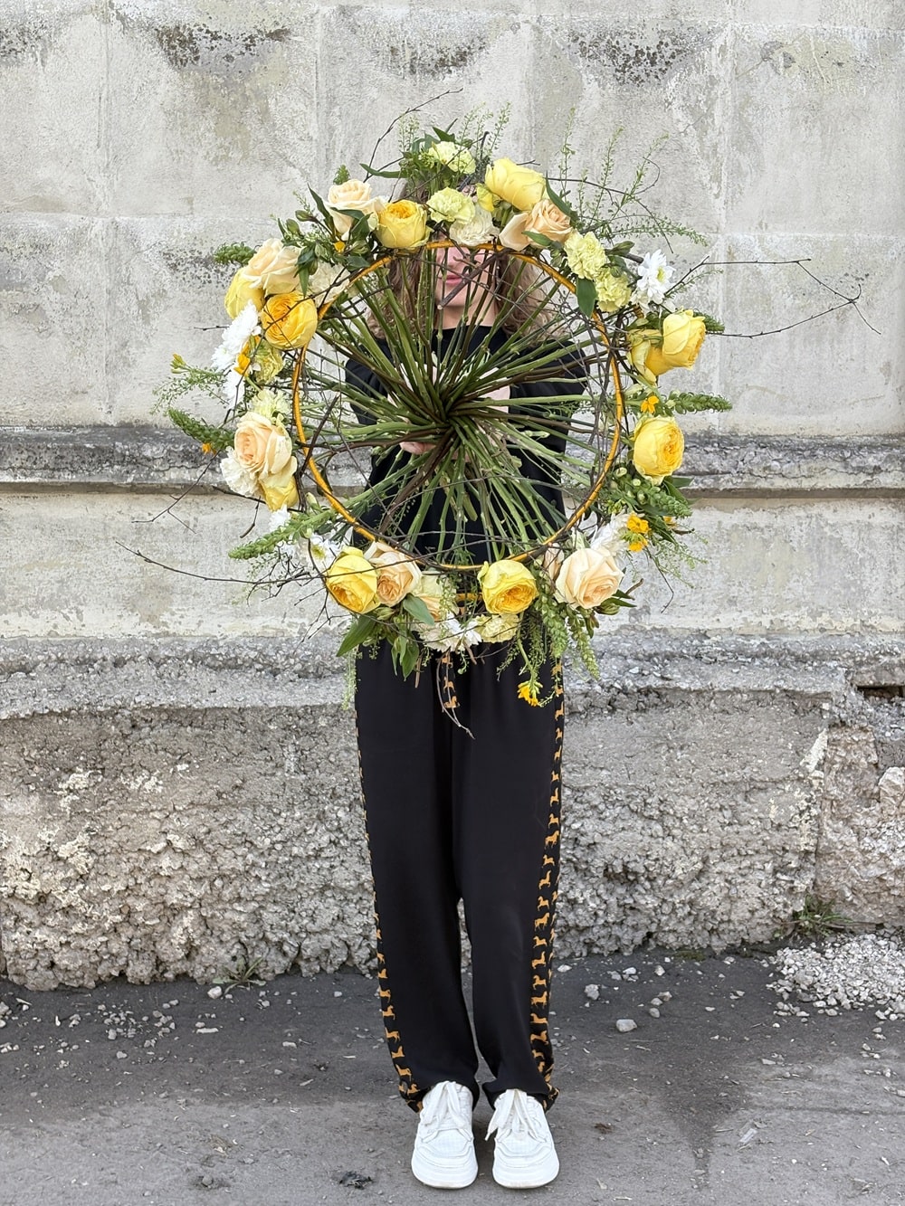 Креативный букет с открытым центром "Яркое поздравление"