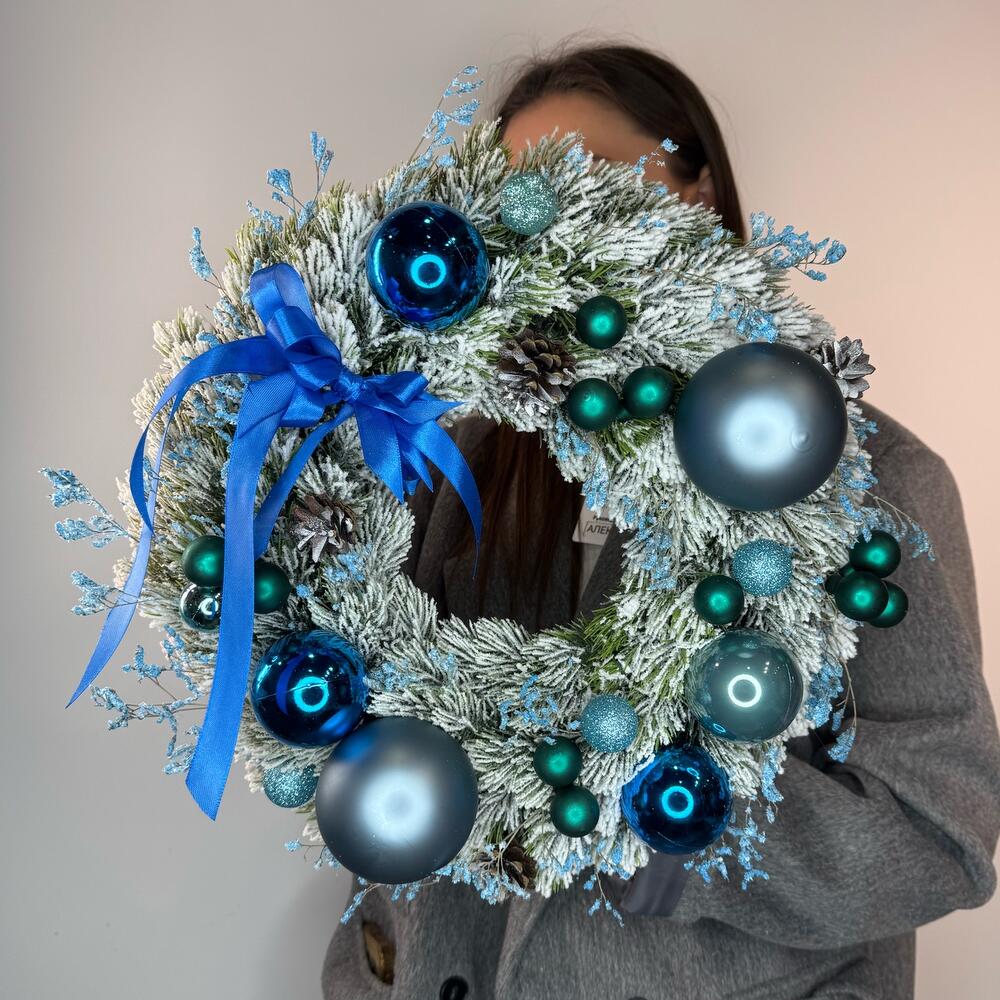 Новогодний венок в сине-бирюзовых оттенках (искусственный)