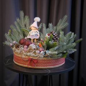 Новогодняя композиция с сувенирами "Зачарованный лес" (искусственная)