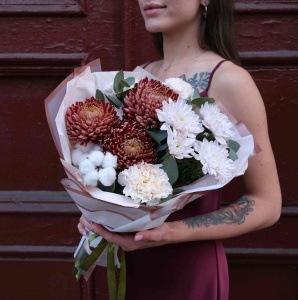 Хризантемы Бигуди в букете "Шоколадное утро"