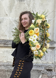 Креативный букет с открытым центром "Яркое поздравление"