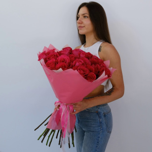 Премиум розы Пинк Флойд, 25 штук с вазой