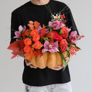 Цветы в тыкве! Тыква с орхидеями, розами и калиной