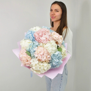 Гортензия 15 штучек, "Облачко нежности" букет с вазой