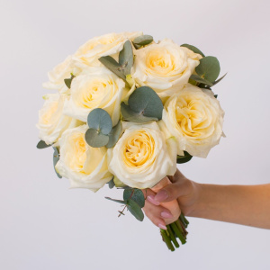 Букет невесты из пионовидных ароматных роз