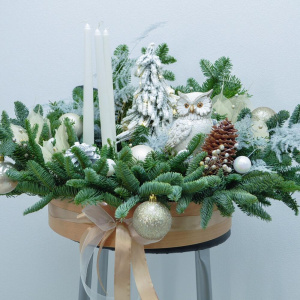 Новогодняя композиция из нобилиса со свечами «Сова из Сказки»