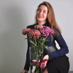 Хризантема Бигуди, 7 штучек. С вазой
