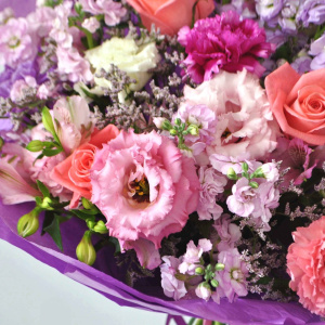 Букет "Летний сад", с эустомой и маттиолой