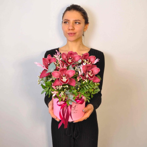 Букет в коробке «Дикая орхидея»