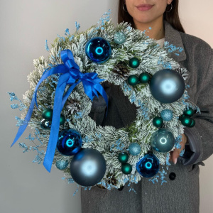 Новогодний венок в сине-бирюзовых оттенках (искусственный)
