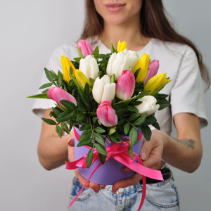 Букет тюльпанов в коробочке, 15 штучек Голландия