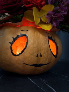 Цветы в тыкве с подсветкой! Цветочная тыква с розами