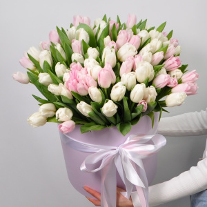 Тюльпаны в коробке (101 тюльпан)