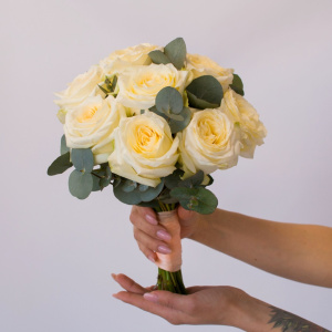 Букет невесты из пионовидных ароматных роз