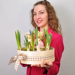 Садик с первоцветами: крокусы, мускари, нарциссы "Малыши в Саду"