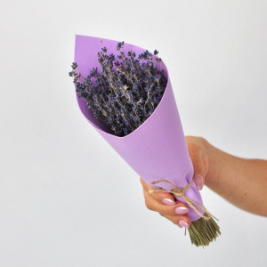 Лаванда, букетик в сиреневой упаковке