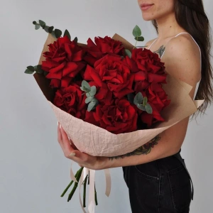 Новинка! Бархатные французские розы для любимой с эвкалиптом, 7 штучек