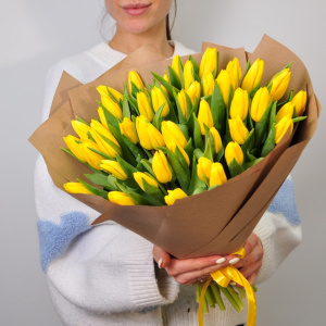 Жёлтые тюльпаны, 49 штук