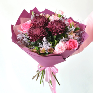 Хризантема Бигуди в букете «Конфетка»