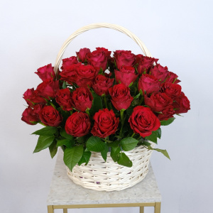 51 красная роза в корзине "Африканская страсть"