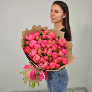 Коралловые пионы, 51 штучка